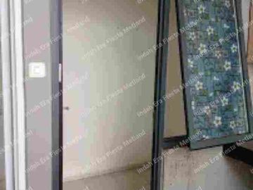 Rumah Luas di sewa golden stone 2 BSD