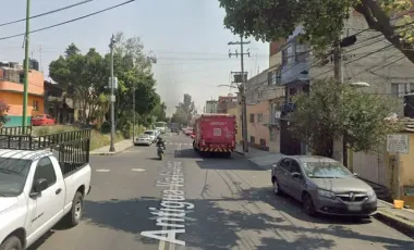 Remate Bancario Casa en Venta  Antigua Vía la Venta 8, Isidro Fabela, Álvaro Obregón, 01280 Ciudad de México, CDMX