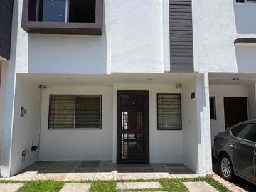 Venta casa en coto Savia Orquidea, col. Valle de San Isidro, Zapopan, Jalisco.