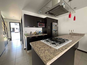 Venta casa en coto Savia Orquidea, col. Valle de San Isidro, Zapopan, Jalisco.