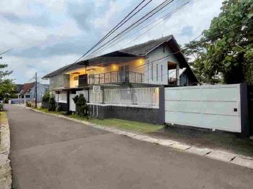 RUMAH KANTOR TANAH LUAS DEKAT PINTU TOL DAN TERMINAL, AKSES LEBAR ASRI DAN NYAMAN, DEKAT SENTRA BISNIS