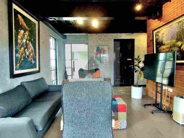 RUMAH KANTOR TANAH LUAS DEKAT PINTU TOL DAN TERMINAL, AKSES LEBAR ASRI DAN NYAMAN, DEKAT SENTRA BISNIS