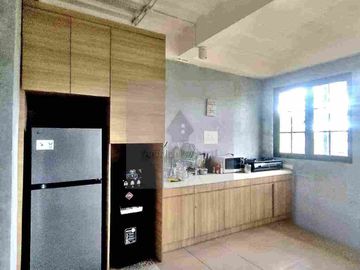RUMAH KANTOR TANAH LUAS DEKAT PINTU TOL DAN TERMINAL, AKSES LEBAR ASRI DAN NYAMAN, DEKAT SENTRA BISNIS
