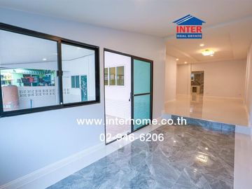 Single-story house, 40 sq.wa., Thepthip Niwet Village, near AC Market, Sai Mai Soi 10, Sai Mai Road, Sai Mai District, Bangkok.