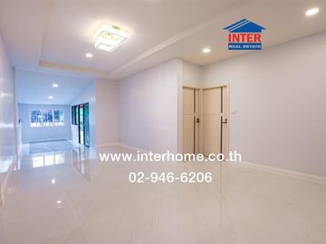 Single-story house, 40 sq.wa., Thepthip Niwet Village, near AC Market, Sai Mai Soi 10, Sai Mai Road, Sai Mai District, Bangkok.