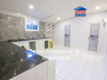Single-story house, 40 sq.wa., Thepthip Niwet Village, near AC Market, Sai Mai Soi 10, Sai Mai Road, Sai Mai District, Bangkok.