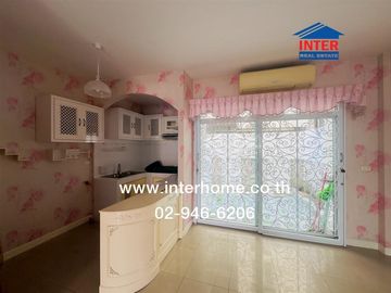 Three-story townhouse, 20 sq.wa., Klang Muang Urbanian Village, Soi Sukhumvit 113, Sukhumvit Road, Soi Dan Samrong 32, Mueang Samut Prakan, Samut Prak