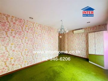 Three-story townhouse, 20 sq.wa., Klang Muang Urbanian Village, Soi Sukhumvit 113, Sukhumvit Road, Soi Dan Samrong 32, Mueang Samut Prakan, Samut Prak
