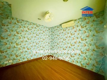 Three-story townhouse, 20 sq.wa., Klang Muang Urbanian Village, Soi Sukhumvit 113, Sukhumvit Road, Soi Dan Samrong 32, Mueang Samut Prakan, Samut Prak