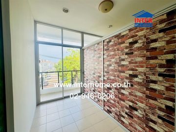 Three-story townhouse, 20 sq.wa., Klang Muang Urbanian Village, Soi Sukhumvit 113, Sukhumvit Road, Soi Dan Samrong 32, Mueang Samut Prakan, Samut Prak