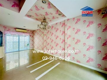 Three-story townhouse, 20 sq.wa., Klang Muang Urbanian Village, Soi Sukhumvit 113, Sukhumvit Road, Soi Dan Samrong 32, Mueang Samut Prakan, Samut Prak