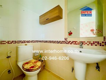Three-story townhouse, 20 sq.wa., Klang Muang Urbanian Village, Soi Sukhumvit 113, Sukhumvit Road, Soi Dan Samrong 32, Mueang Samut Prakan, Samut Prak