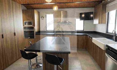 VENTA DE CASA EN QUINTAS
DE CORTES | ZEREZOTLA , CHOLULA PUEBLA
Ubicado a 5 min del cerro del Zapoteco 
12 min de la UDLAP