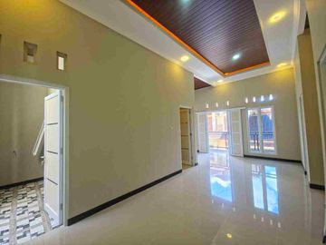 Rumah Mewah 2 Lt Baru di Fajar Indah Colomadu KRA