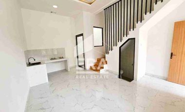 Dijual cepat rumah baru 2 lantai di pondok ungu permai Bekasi