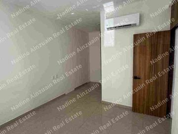 CASA EN RENTA UBICADA EN RESIDENCIAL AQUA I,  CANCÚN SOBRE AVENIDA HUAYACAN,4 RECÁMARAS, AMENIDADES, SEGURIDAD 24 HORAS.