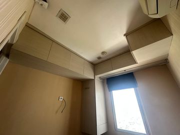 disewa apartemen green lake sunter,2kamar,furnished,siap huni,luas 42,3 AC dan waterheater,14 juta/3bulan