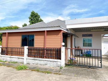House for sale at Marouy Motorway, Chachoengsao. Single-storey detached house, airy and spacious with a large surrounding area.