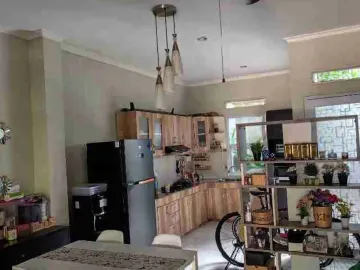 *DIJUAl CEPAT* Rumah 2 Lantai @ Perumahan Metland Menteng.