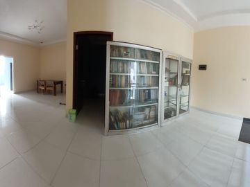 Rumah 3 Lantai Lingkungan Aman Full Furnish di Sunter Agung Barat Jakarta Utara