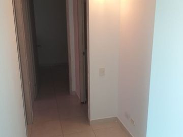 SE ARRIENDA APARTAMENTO DE 3 ALCOBA EN ALAMEDA-PRIMER PISO