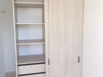 SE ARRIENDA APARTAMENTO DE 3 ALCOBA EN ALAMEDA-PRIMER PISO