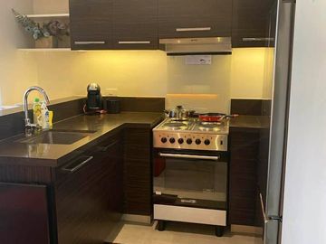FOR SALE: High-Floor Fully Furnished Studio at The Proscenium at Rockwell | Makati