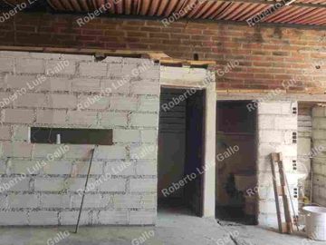 Vendo lote de terreno con permiso de bodega en santa cruz