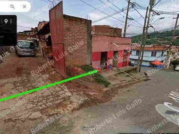 Vendo lote de terreno con permiso de bodega en santa cruz