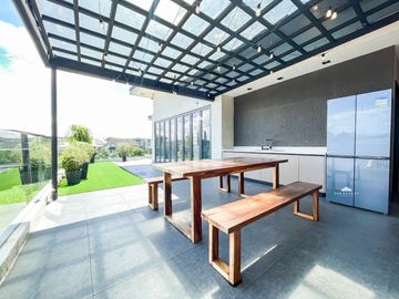 BEST DEAL SLOT IN TOKYO MANSION WITH  5 BEDROOMS TOILET AND BATH: 5 PARKING: 2 FURNISHING: FULLY-FURNISHED