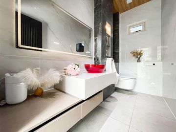 BEST DEAL SLOT IN TOKYO MANSION WITH  5 BEDROOMS TOILET AND BATH: 5 PARKING: 2 FURNISHING: FULLY-FURNISHED