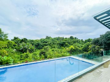 PRIME SLOT AVAILABLE IN AYALA WESTGROVE HEIGHTS INCLUDE THE 5 BEDROOMS TOILET AND BATH: 6 PARKING: 4 FURNISHING: FULLY-FURNISHED