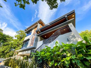BEST DEAL! AYALA WESTGROVE HEIGHTS WITH  4 BEDROOMS TOILET AND BATH: 5 PARKING: 4