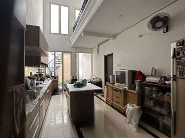 RUMAH RAYA MANYAR BARU RENOV, BISA UNTUK KOMERSIL