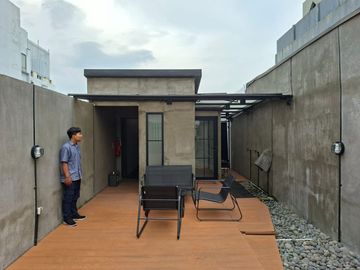 Kebayoran Baru Jakarta Selatan Ruko di Kawasan Perkantoran Melawai Blok M Cocok Buat Kantor , Resto , Bar , Klinik ,Salon dan Usaha Lainnya