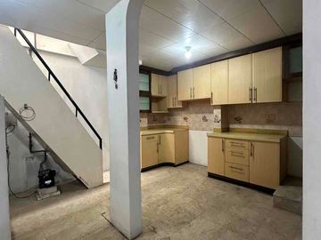 Dijual Cepat Rumah Huk di Cengkir Kelapa Gading