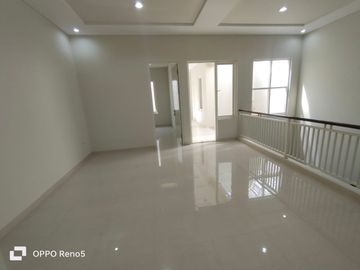 Dijual Rumah Baru 2 Lantai Gayung Kebonsari Dekat Masjid Al Akbar Surabaya