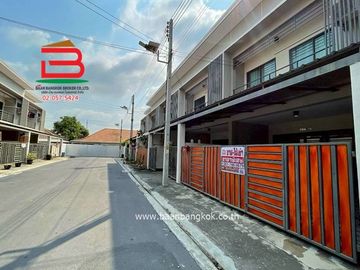 ทาวเฮ้าส์ 2 ชั้น รัชธานี 11 (ใกล้โรงพยาบาลมหาวชิราลงกรณธัญบุรี) เนื้อที่ 21.4 ตรว. ตำบลบึงน้ำรักษ์ อำเภอธัญบุรี จังหวัดปทุมธานี