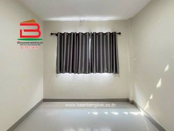 ทาวเฮ้าส์ 2 ชั้น รัชธานี 11 (ใกล้โรงพยาบาลมหาวชิราลงกรณธัญบุรี) เนื้อที่ 21.4 ตรว. ตำบลบึงน้ำรักษ์ อำเภอธัญบุรี จังหวัดปทุมธานี