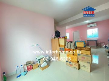 Two-story townhome, 17.6 sq.wah, Lalin Town Lio Wongwaen Lam Luk Ka-Khlong 6, near Lam Luk Ka Police Station, Lam Luk Ka Road, Wat Ket Prapha Road, La