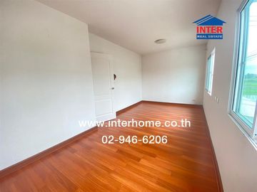 Two-story townhome, 17.6 sq.wah, Lalin Town Lio Wongwaen Lam Luk Ka-Khlong 6, near Lam Luk Ka Police Station, Lam Luk Ka Road, Wat Ket Prapha Road, La