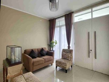 HOT SALE Rumah siap.huni di Kebayoran Bintaro Sektor 7