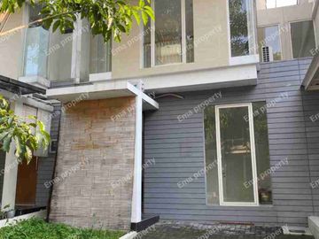 Disewakan rumah di Northwest Lake Citraland Utara banyak pilihan