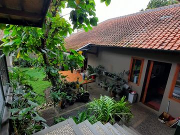 Jual Rumah siap huni minimalis di area sejuk Bandung Utara sayap Dago di Cigadung Bandung Kota