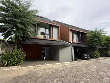 Dijual Rumah di Pondok Cabe Mewah Modern 3 Lantai Attic Room di Cluster Eksklusif Dekat Dengan Pintu Tol Mall