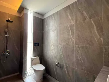 Dijual Rumah Lokasi Bintaro Mewah Modern – Hunian Eksklusif 3 Lantai Siap Huni dekat dengan Jakarta Selatan Dekat Pintu Tol Strategis