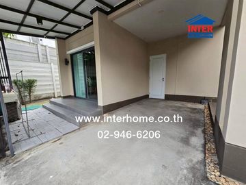 Two-story semi-detached house, 39.2 sq.wah, Centro Onnut-Suvarnabhumi Village, Soi Kingkaew 37, Kingkaew Road, Bang Phli, Samut Prakan.