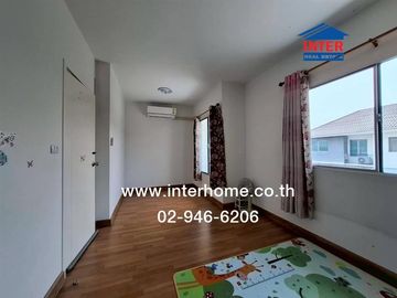 Two-story townhome, 17.8 sq.wa., Pruksa 113 Village, Bangkok-Pathum Thani, near Wat Nong Prong, Soi Wat Nong Prong, Bangkok-Pathum Thani Road, Ratchap