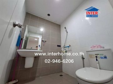 Two-story townhome, 17.8 sq.wa., Pruksa 113 Village, Bangkok-Pathum Thani, near Wat Nong Prong, Soi Wat Nong Prong, Bangkok-Pathum Thani Road, Ratchap