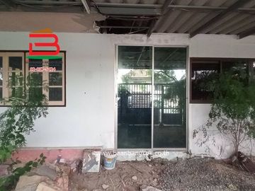 บ้านเดี่ยว 1 ชั้น หมู่บ้าน พรธิสาร 7 (คลอง8) เนื้อที่ 60 ตรว. ถนนรังสิต-นครนายก ตำบลลำผักกูด อำเภอธัญบุรี ปทุมธานี